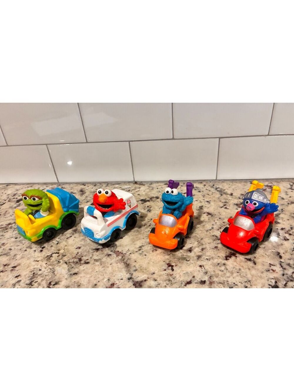 Sesame Street Character Vehicles Toy Set - Oscar, Elmo, Cookie Monster, Grover